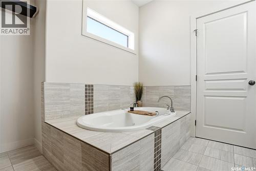 238 Greenfield Crescent, Saskatoon, SK 