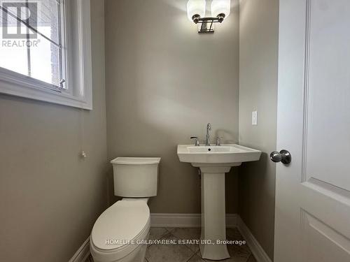 86 Nathan Crescent, Barrie, ON 