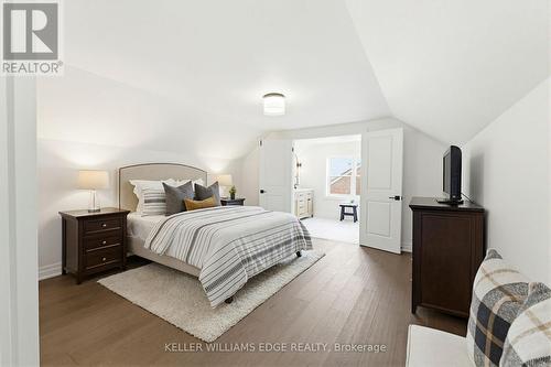 586 Woodland Avenue, Burlington, ON 