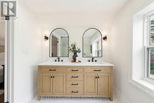 586 Woodland Avenue, Burlington, ON 