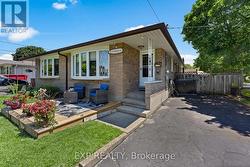 2 CYPRESS STREET St. Catharines (Lakeport), ON L2N 4L9