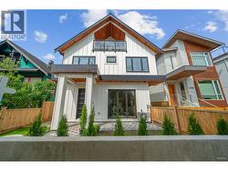 1 4463 WALDEN STREET  Vancouver, BC V5V 3S4