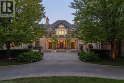 2054 LAKESHORE Road E Oakville, ON L6J 1M3