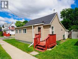 9 MARSHALL Lane Simcoe, ON N3Y 1Z2