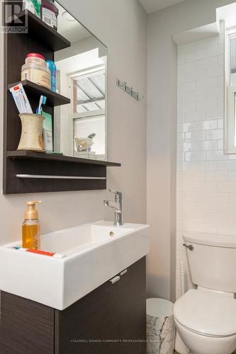 146 Forest Avenue, Hamilton, ON - Indoor Photo Showing Bathroom