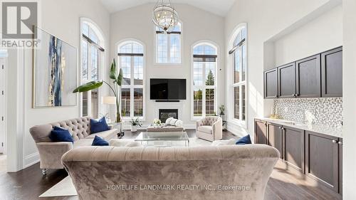 49 Langdon Drive, King, ON - Indoor With Fireplace