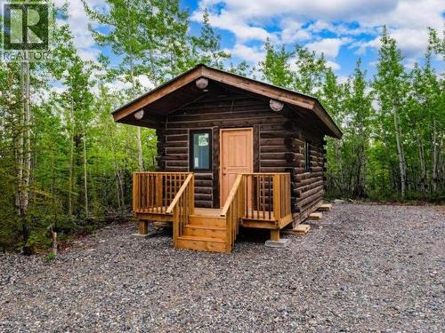 400 Ursa Way, Whitehorse North, YT - Outdoor