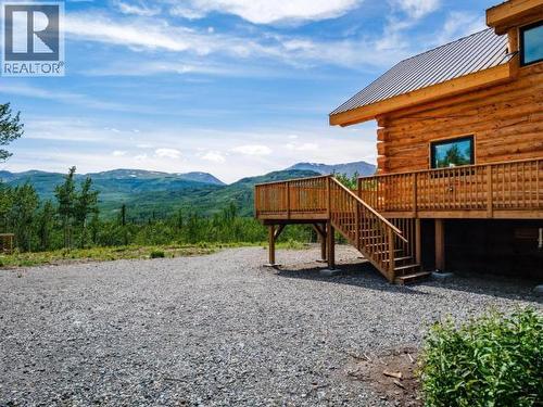 400 Ursa Way, Whitehorse North, YT - Outdoor
