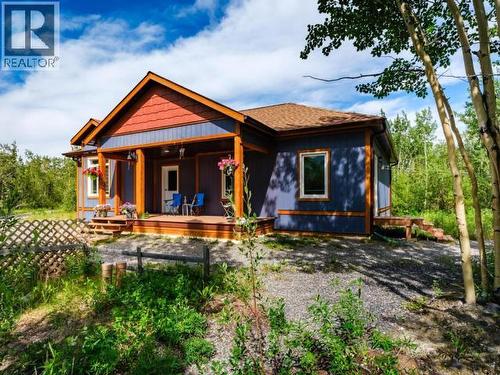 400 Ursa Way, Whitehorse North, YT - Outdoor With Deck Patio Veranda