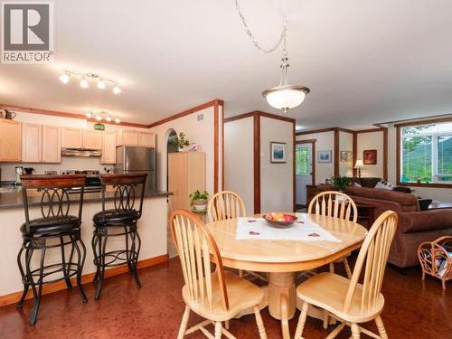 400 Ursa Way, Whitehorse North, YT - Indoor Photo Showing Dining Room