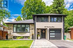 407 CHANTENAY DRIVE  Mississauga, ON L5A 1E9