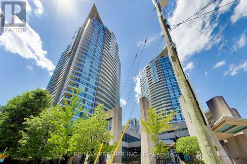 612 - 33 ELM DRIVE W  Mississauga, ON L5B 4M1
