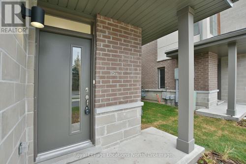 5 - 35 DAWSON DRIVE , Collingwood, Ontario L9Y 2L8 2