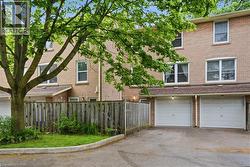 2277 MOUNTAIN GROVE Avenue Unit# 39  Burlington, ON L7P 2H8