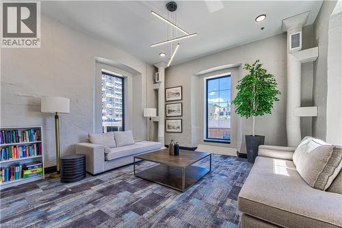 19 Guelph Avenue Unit# 201, Cambridge, ON 