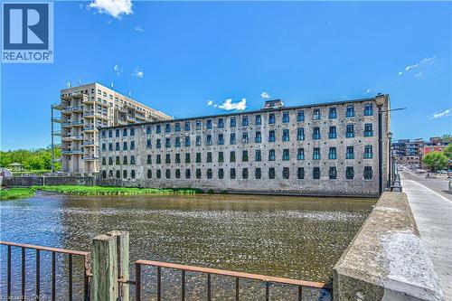19 Guelph Avenue Unit# 201, Cambridge, ON 