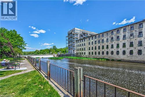 19 Guelph Avenue Unit# 201, Cambridge, ON 
