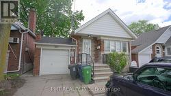 LOWER - 881 COXWELL AVENUE Toronto, ON M4C 3G1