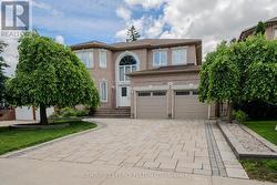53 LINWOOD AVENUE Toronto, ON M1S 1H3