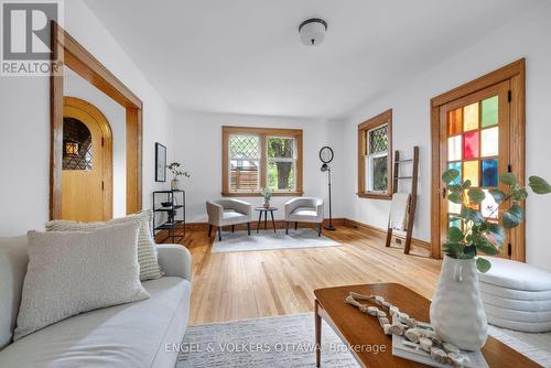 54 Glendale Avenue, Ottawa, ON 