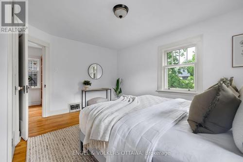 54 Glendale Avenue, Ottawa, ON 