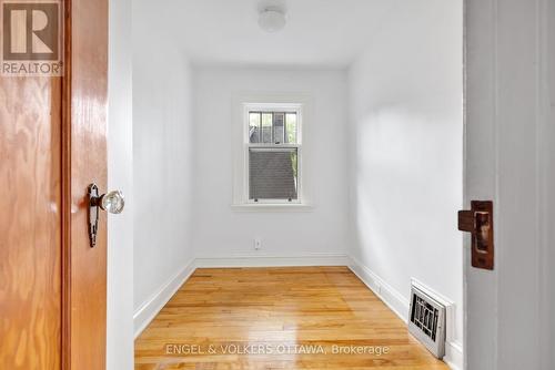 54 Glendale Avenue, Ottawa, ON 