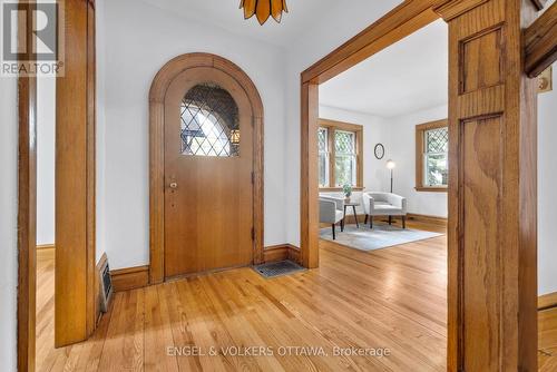 54 Glendale Avenue, Ottawa, ON 