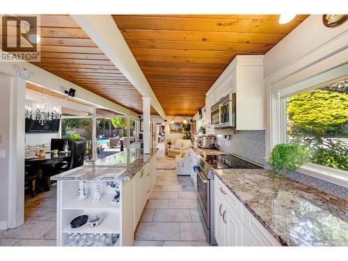 529 Appian Way, Coquitlam, BC 