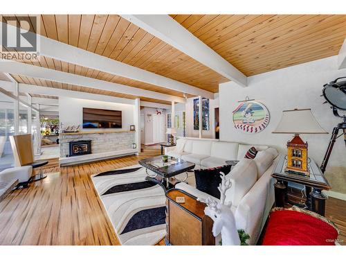 529 Appian Way, Coquitlam, BC 