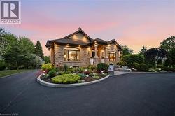 2371 SNYDERS Road E  Petersburg, ON N0B 2H0