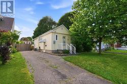 152 WILSON ROAD S Oshawa (Donevan), ON L1H 6C1