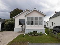 1209 Brown Street Thunder Bay, ON P7E 2M3