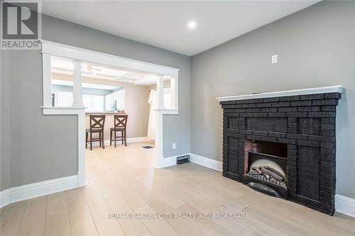 96 BEECHWOOD AVENUE , Hamilton (Stipley), Ontario L8L 2S6 5