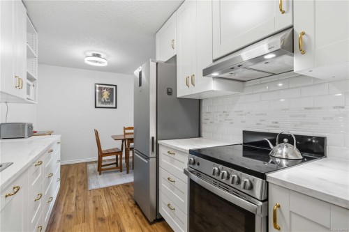 #220-3225 Eldon Pl, Saanich, BC 