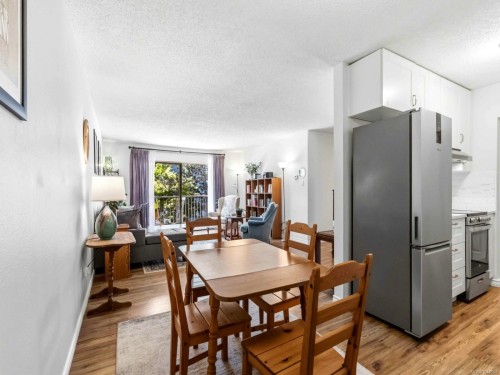 #220-3225 Eldon Pl, Saanich, BC 