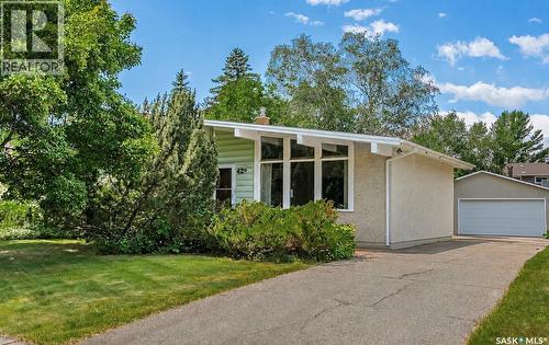 42 Neilson CRESCENT  Saskatoon, SK S4R 7R2
