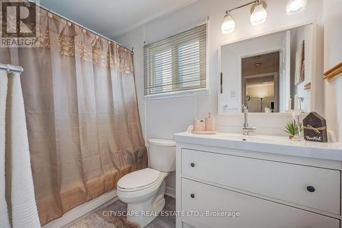 301 Kingsbridge Garden, Mississauga, ON 