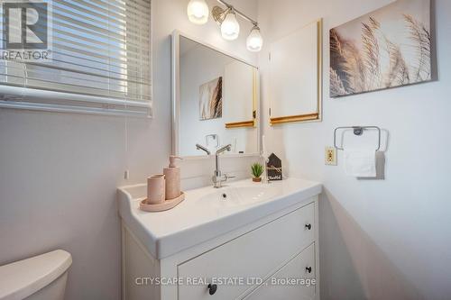 301 Kingsbridge Garden, Mississauga, ON 
