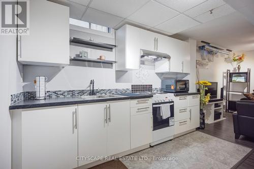 301 Kingsbridge Garden, Mississauga, ON 