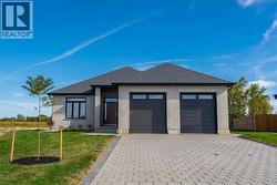 3555 PAUL CRESCENT Plympton-Wyoming, ON N0N 1E0