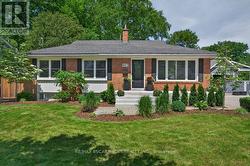 603 CORNICK DRIVE  Burlington, ON L7R 3A9