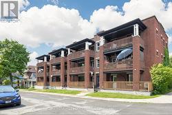 2 - 41 ALBERT STREET Hamilton, ON L8M 2Y1
