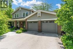 1320 MONMOUTH Drive  Burlington, ON L7P 3J6