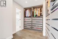 Walk in closet - 