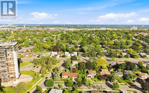 1045 Bloor Street, Mississauga, ON 