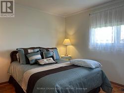 Primary bedroom - 