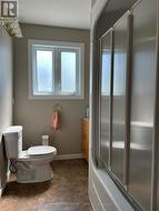 Main level 4pc bathroom - 