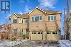 82 BROOKEVIEW DRIVE Aurora, ON L4G 6R6