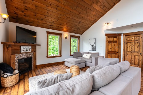 Salon - 259 Ch. Du Lac-Des-Cornes, Chute-Saint-Philippe, QC 