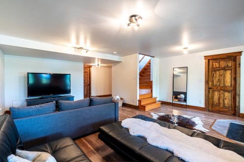 Salle familiale - 259 Ch. Du Lac-Des-Cornes, Chute-Saint-Philippe, QC 